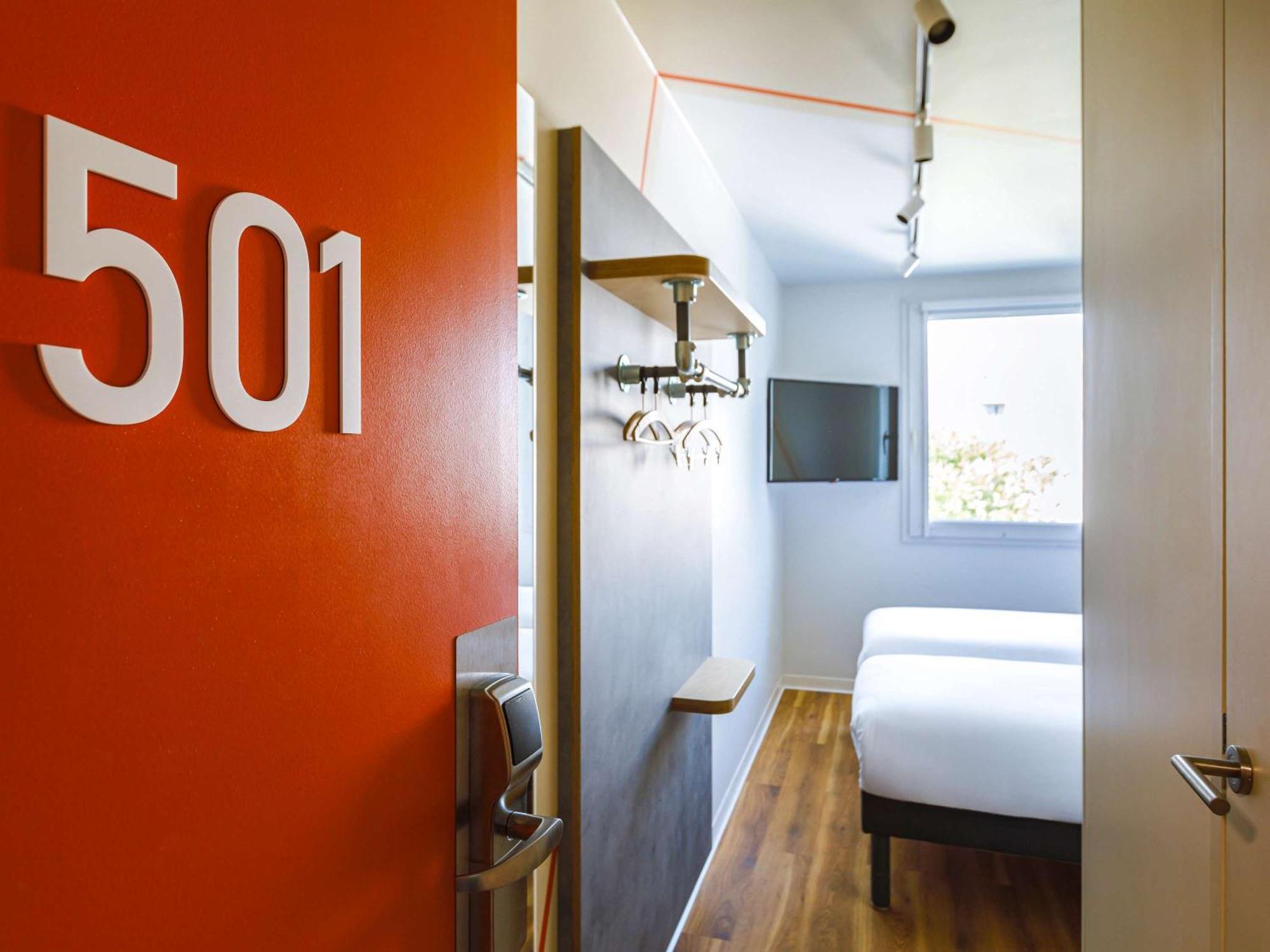 Ibis Budget Lyon Villeurbanne Exterior photo